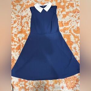 Navy blue A-line dress with white collar #preppy #retro